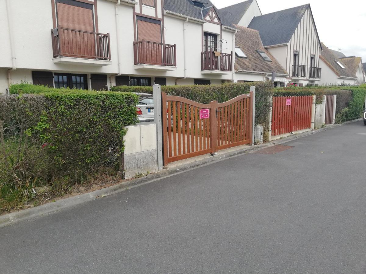 Juno Apartment Courseulles-sur-Mer Exterior photo